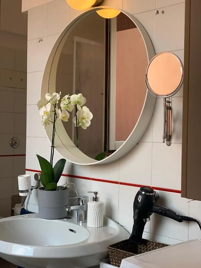 Camozzi Central Apartment Bergamo 0*,  Italien