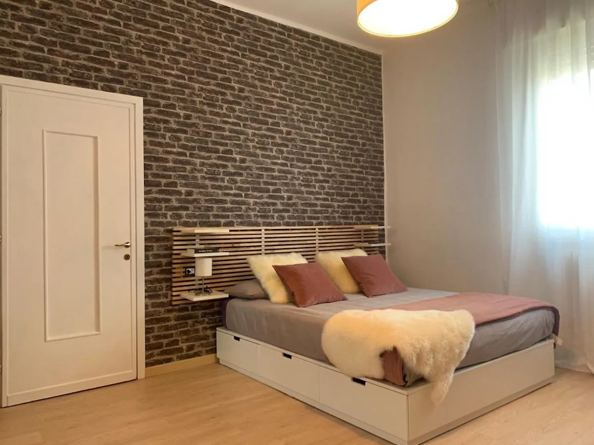 Camozzi Central Apartment Bergamo Italien